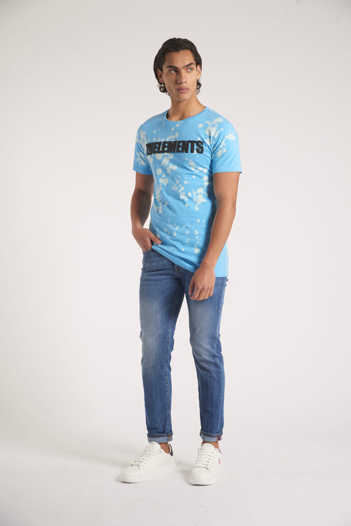 T-shirt acidwash con stampa a contrasto