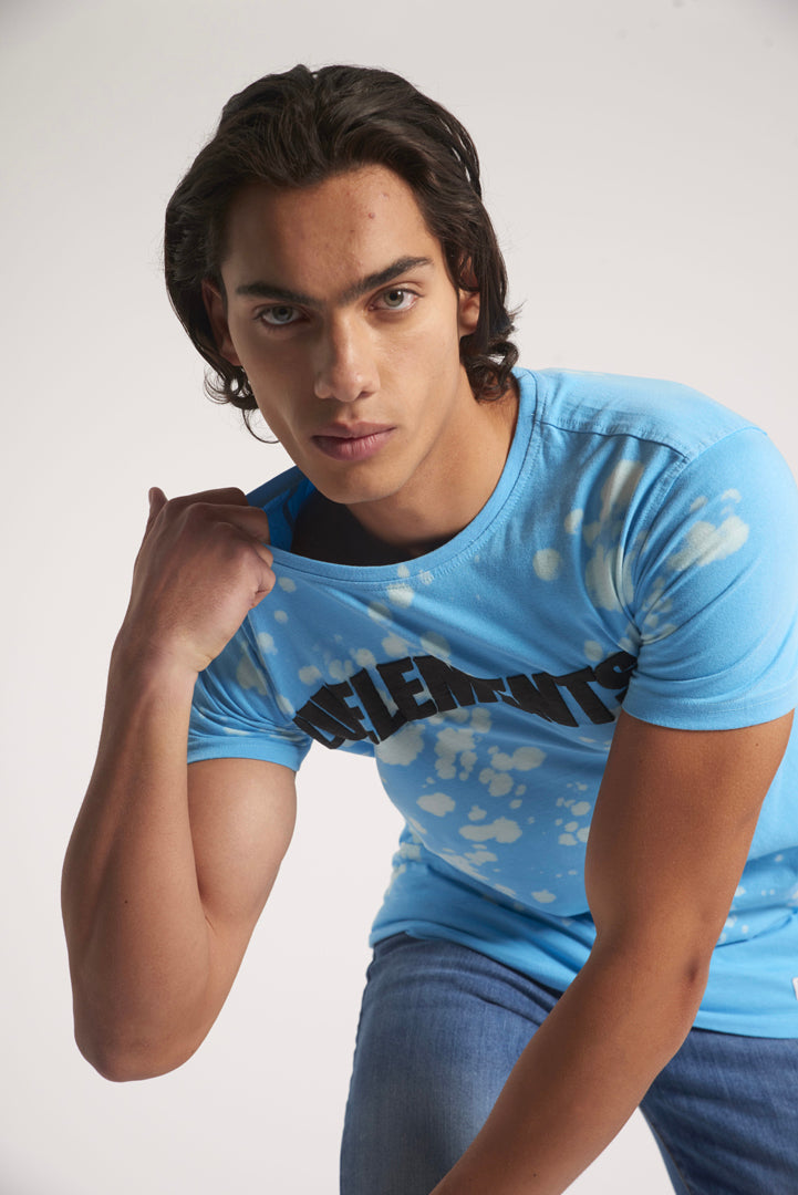 T-shirt acidwash con stampa a contrasto