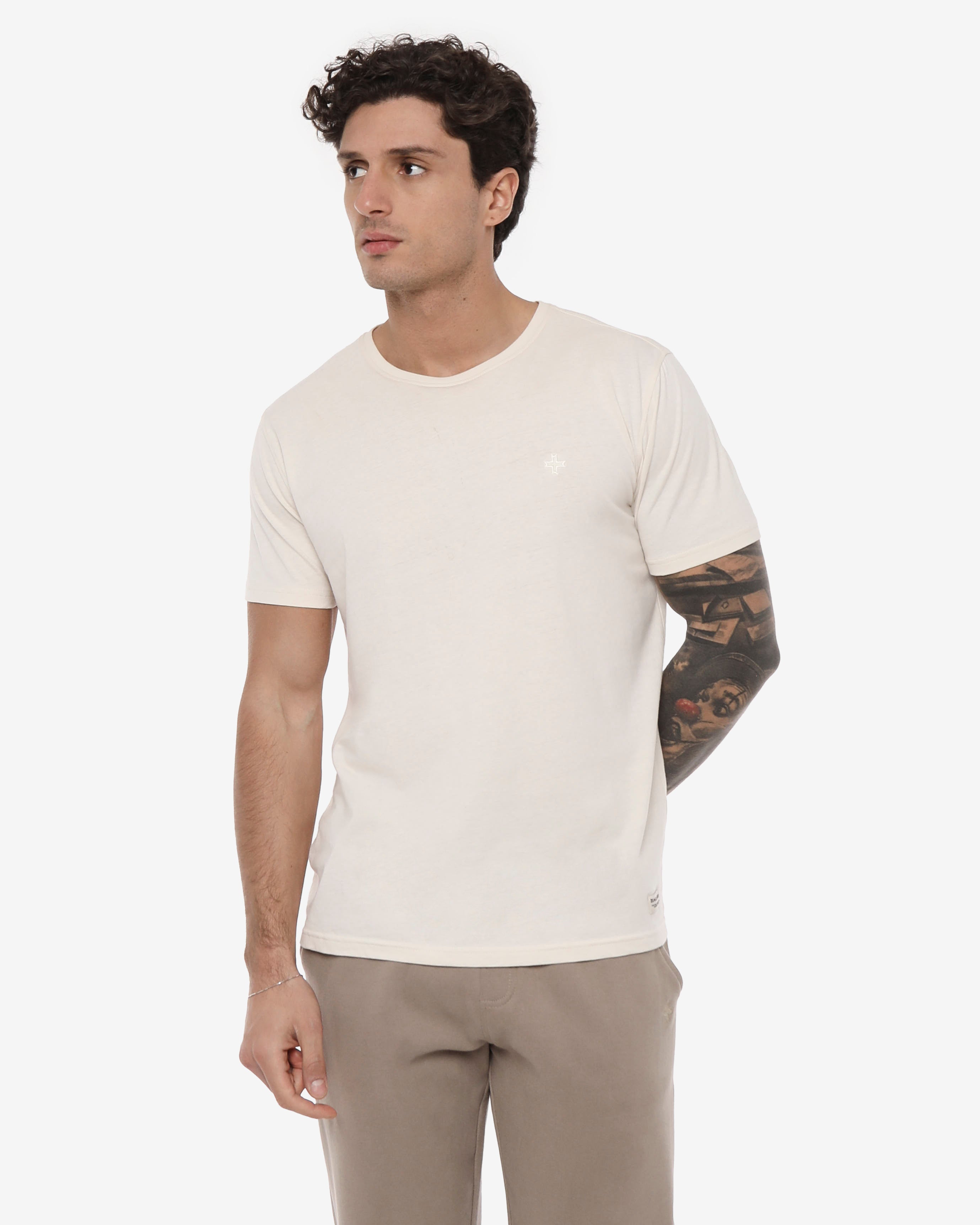 T-Shirt con ricamo tono su tono