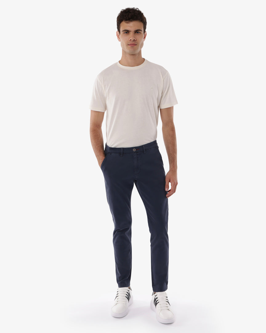 Pantaloni chino slim fit con dettagli logati