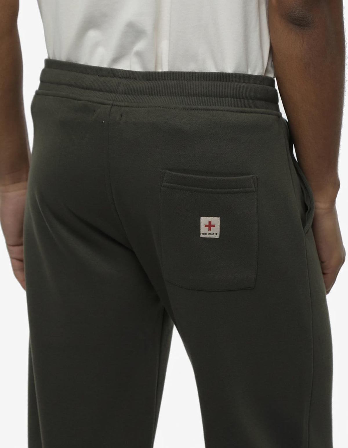 Pantaloni in felpa relaxed fit con ricamo a contrasto