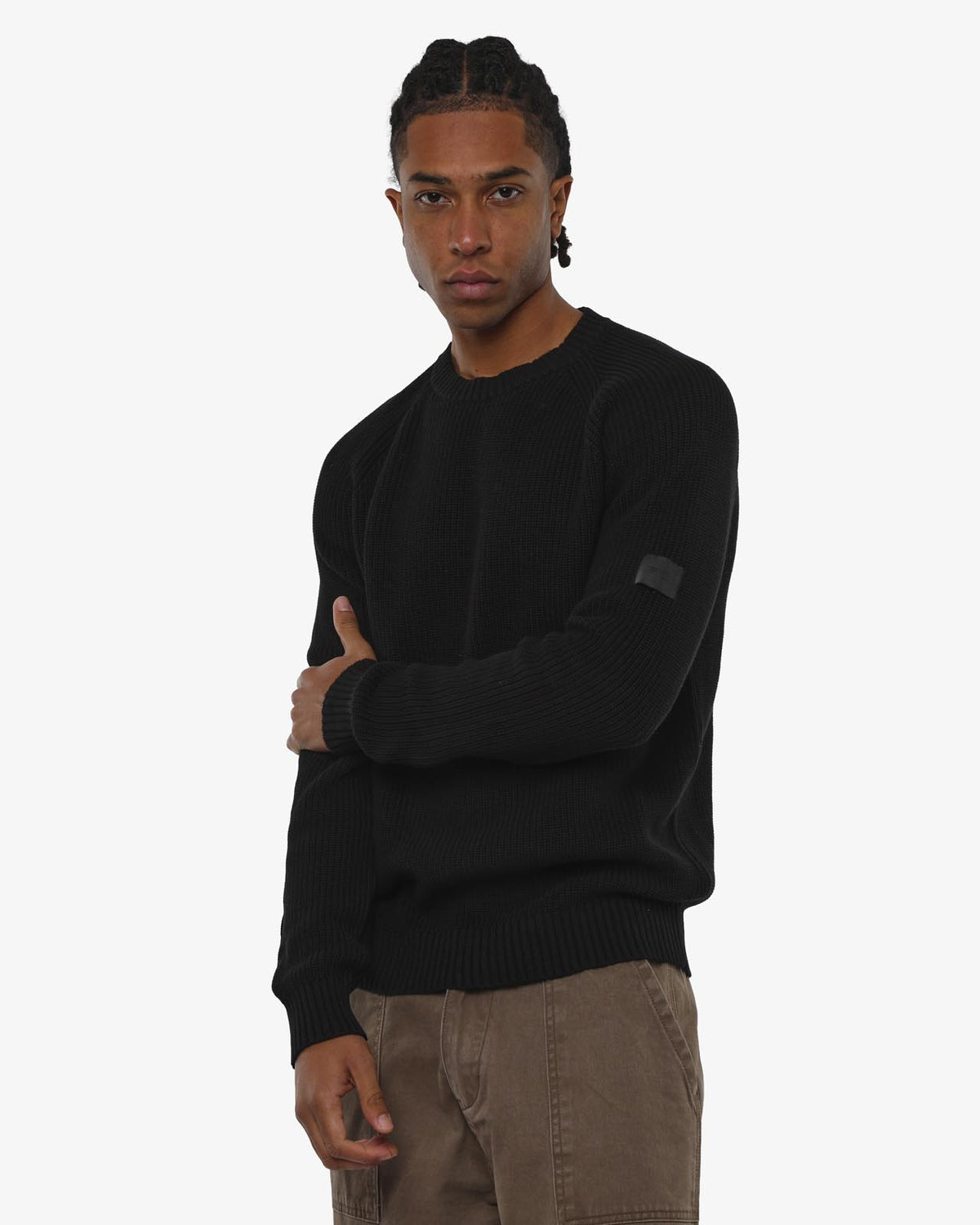 Maglia girocollo manica raglan con patch ricamato