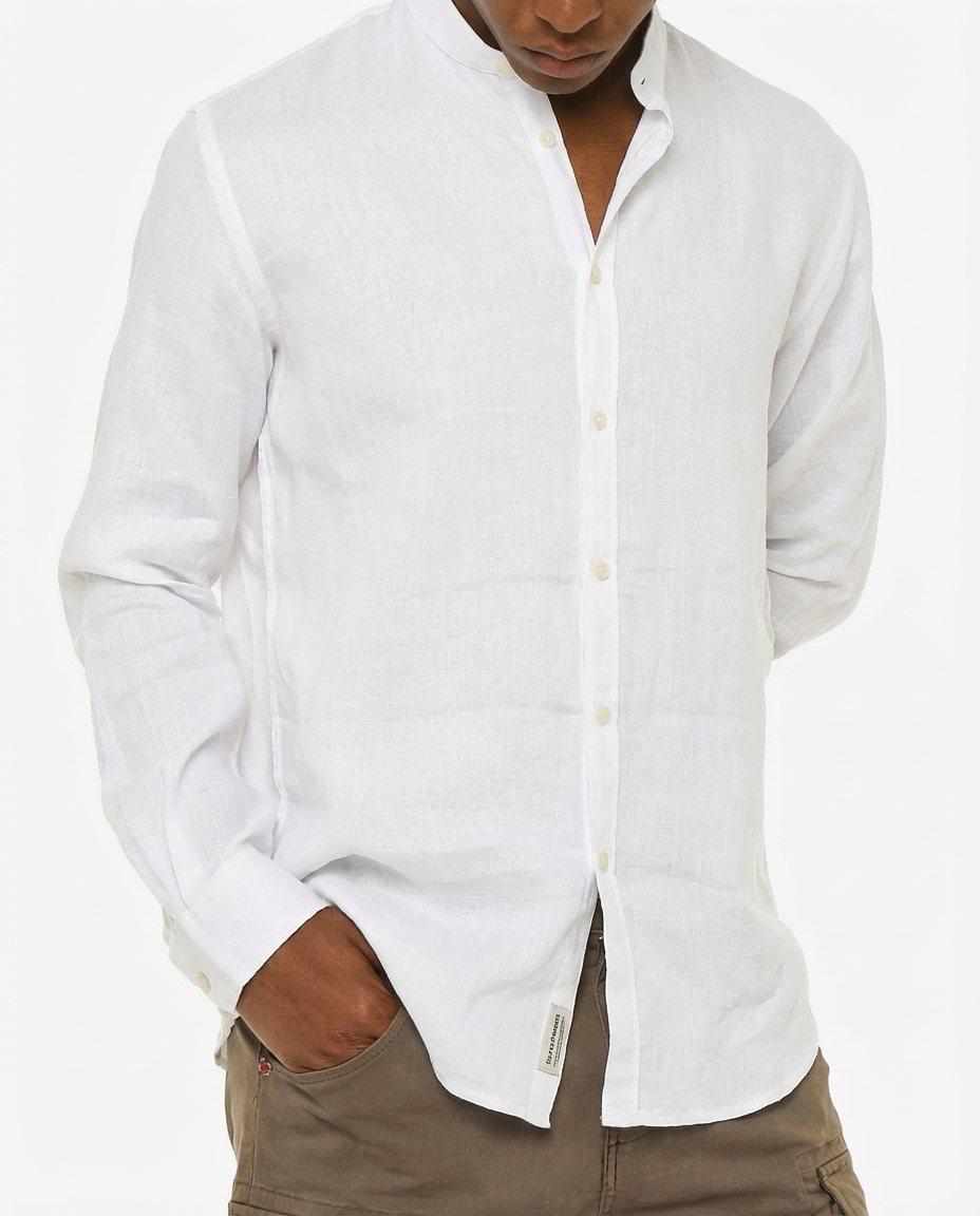 Camicia in puro lino con collo coreano e vestibilità regular