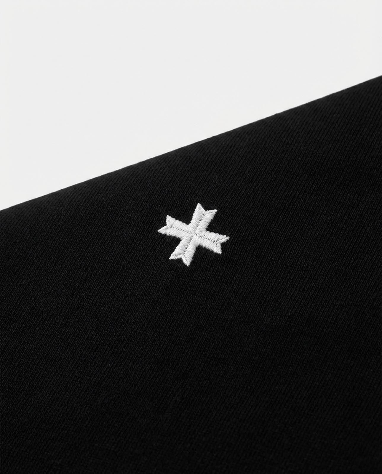 T-shirt girocollo maniche corte con micrologo ricamato