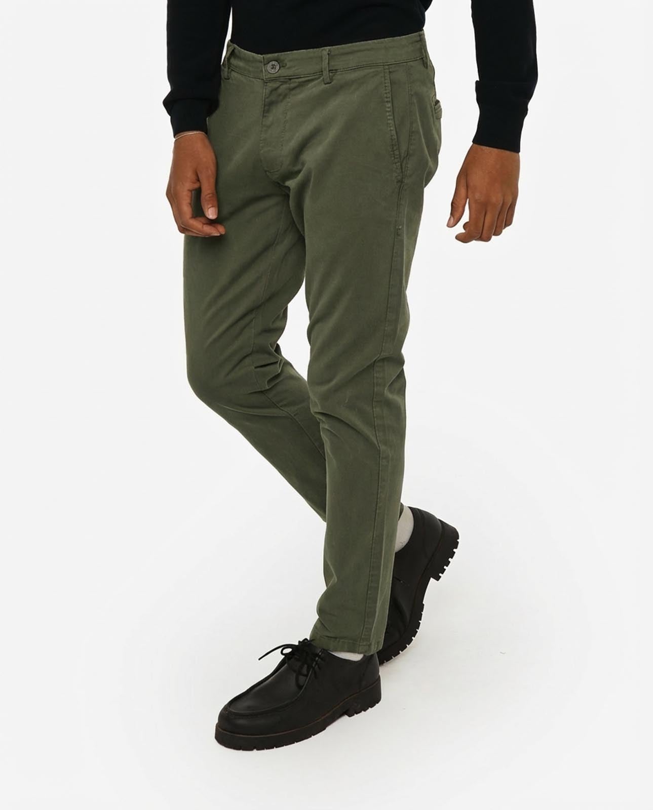 Pantaloni chino slim fit con dettagli logati