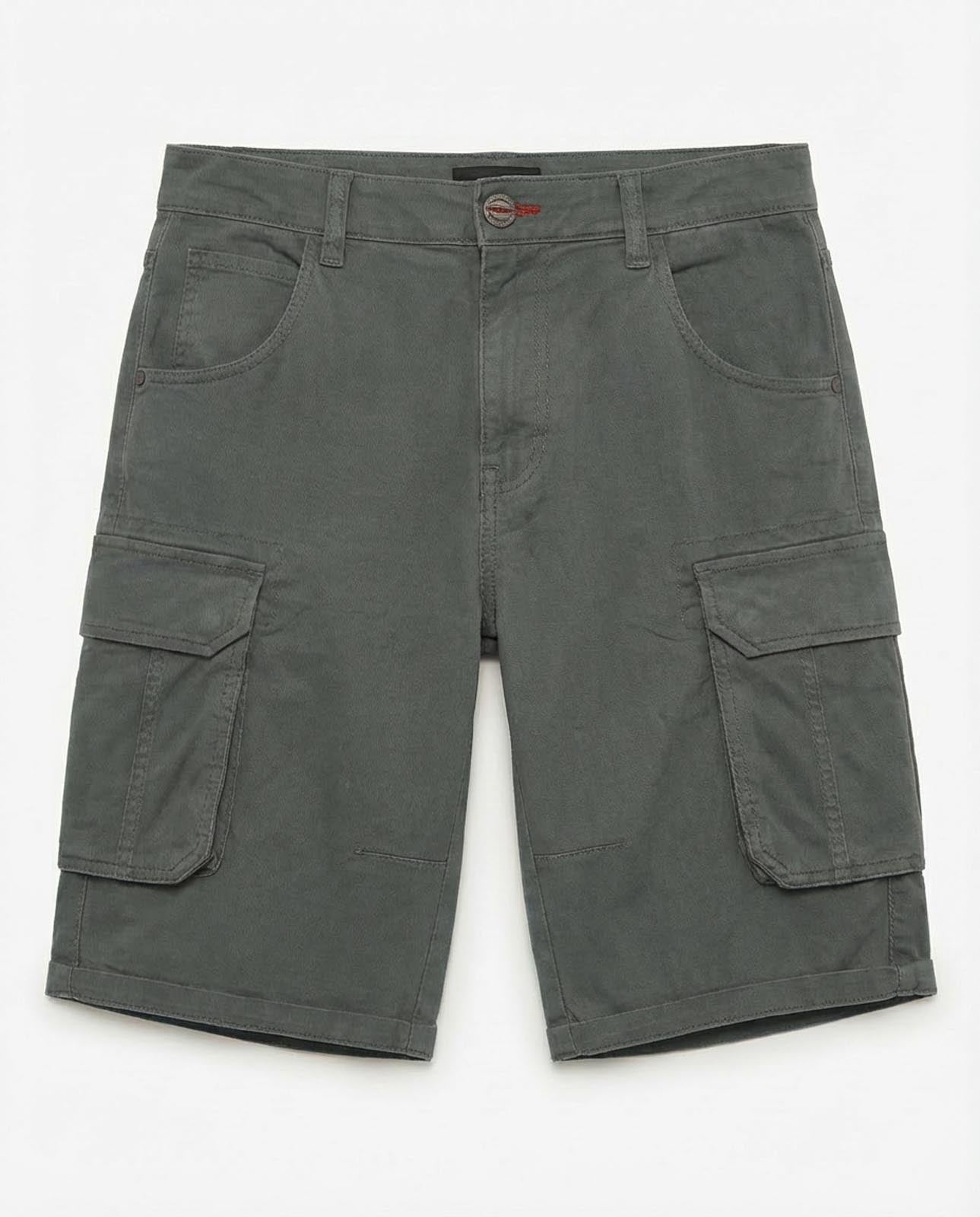 Bermuda con ricamo sul retro