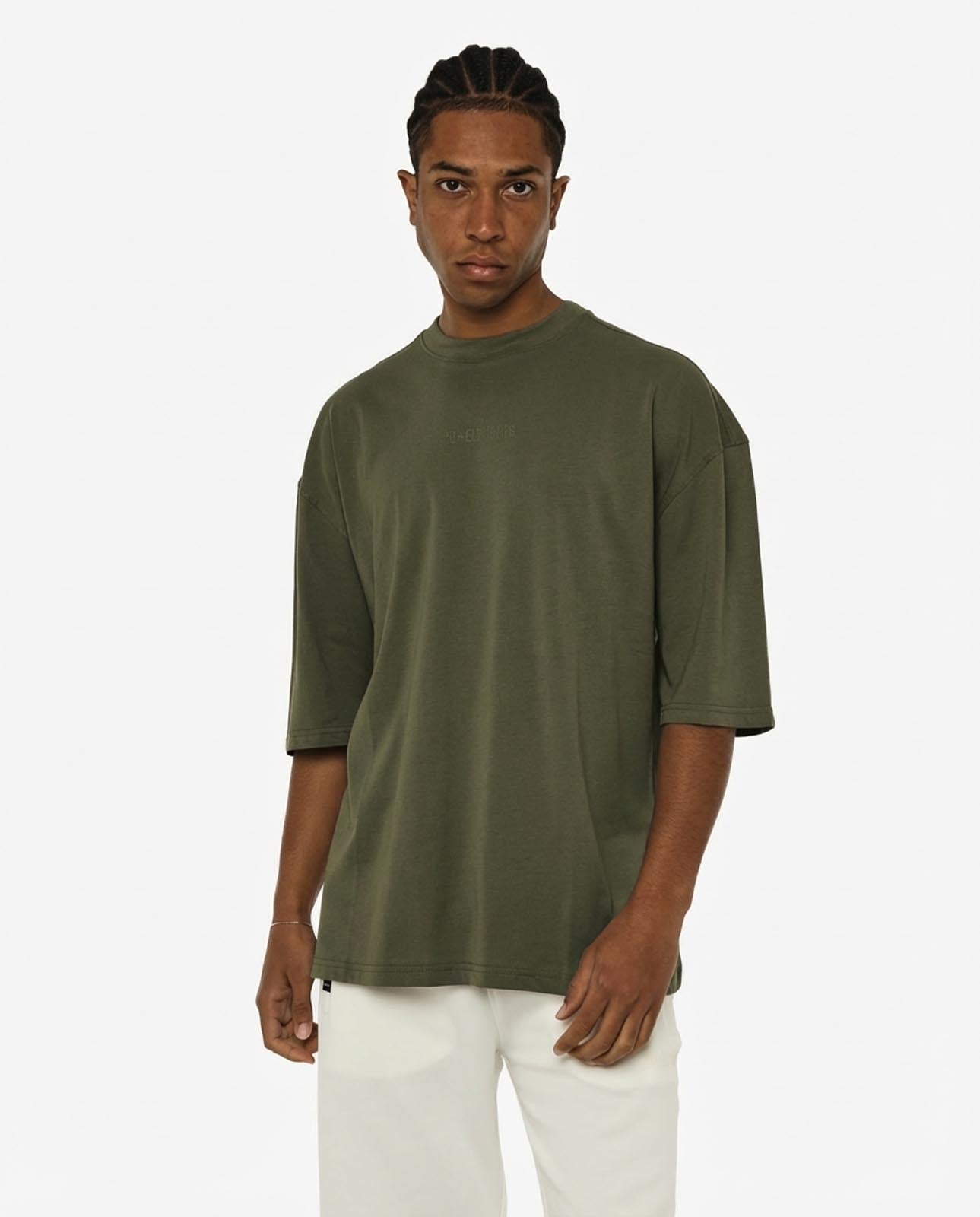 T-shirt girocollo maniche corte relaxed fit, taglio spalla e stampa frontale