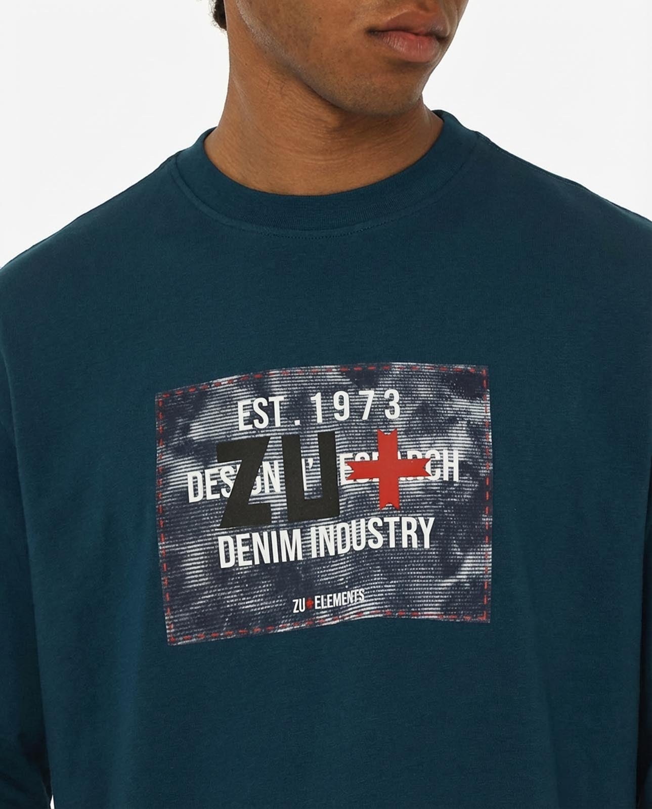 T-shirt girocollo maniche corte relaxed fit, taglio spalla e stampa frontale – Optical Black