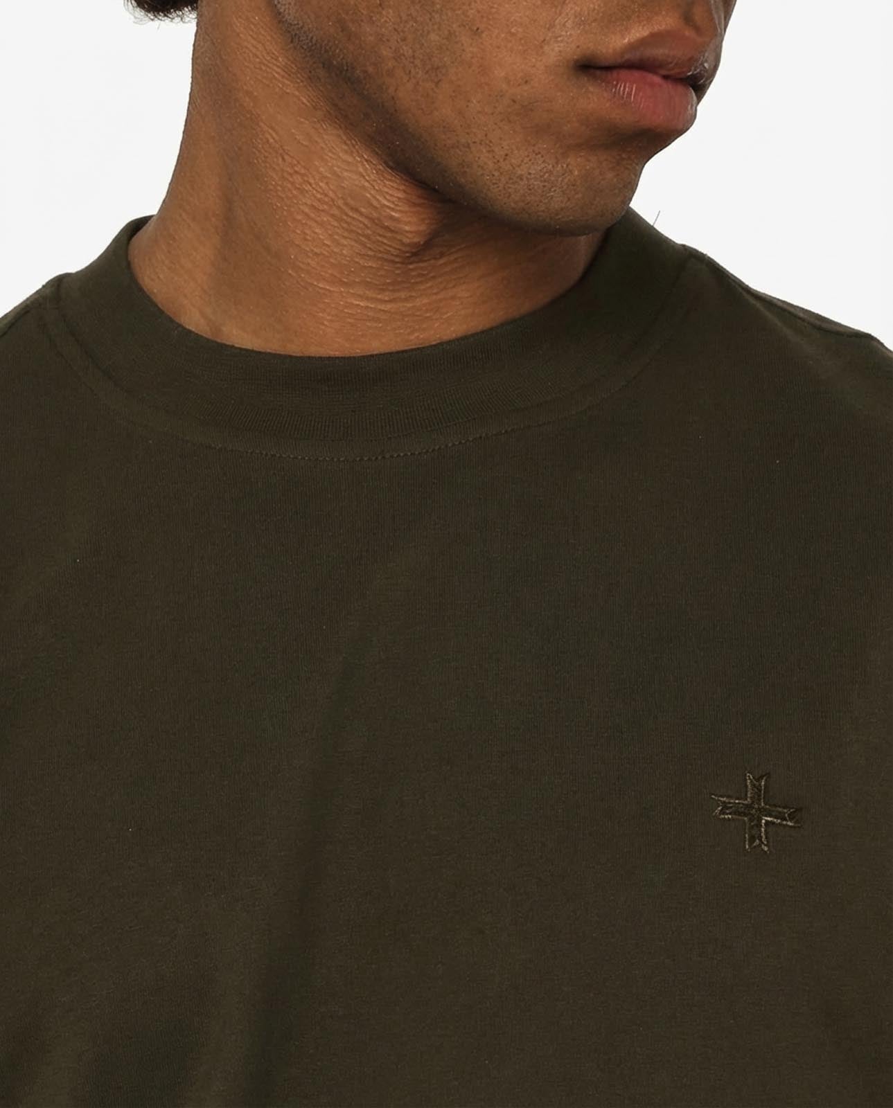 T-shirt girocollo maniche corte con stampa logata lato cuore e sul retro