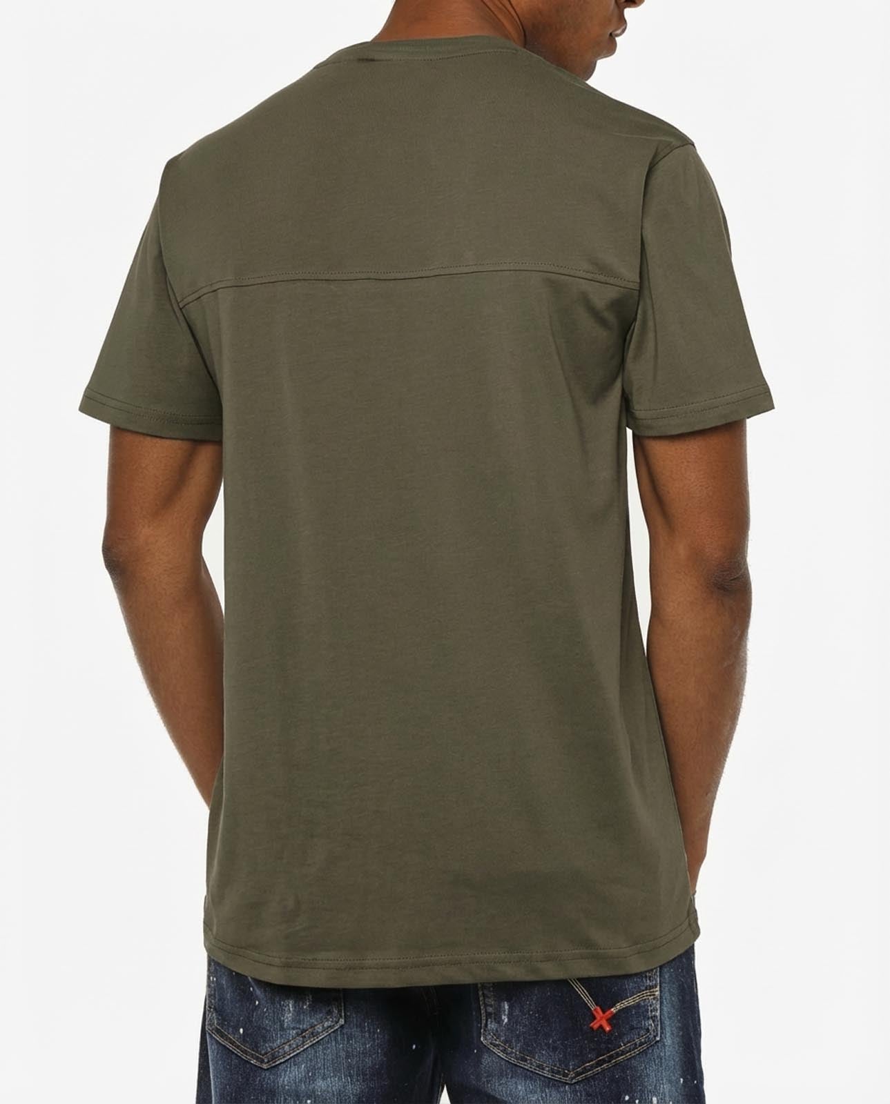 T-shirt girocollo maniche corte, ricamo lato cuore e taglio sul dietro