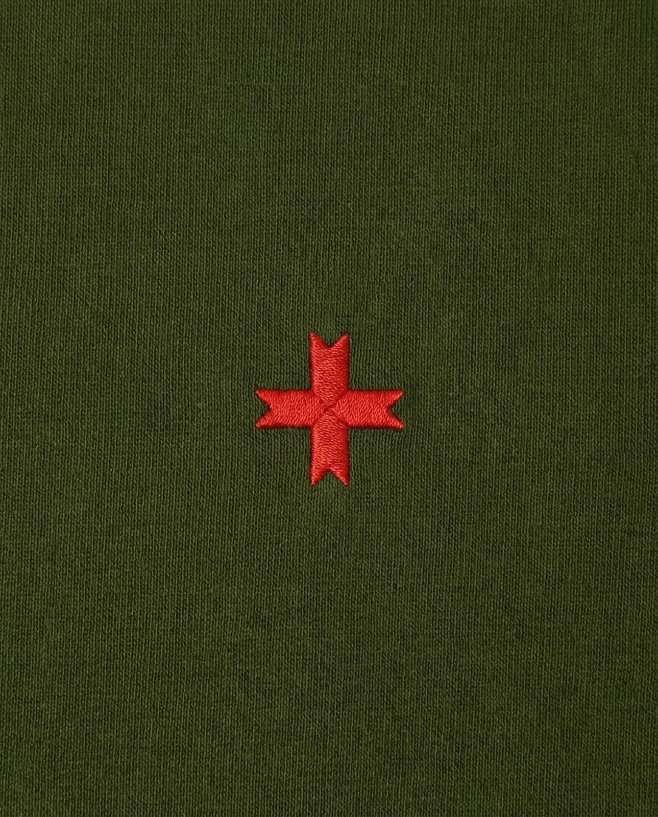 T-shirt maniche corte scollo a v, logo ricamato lato cuore