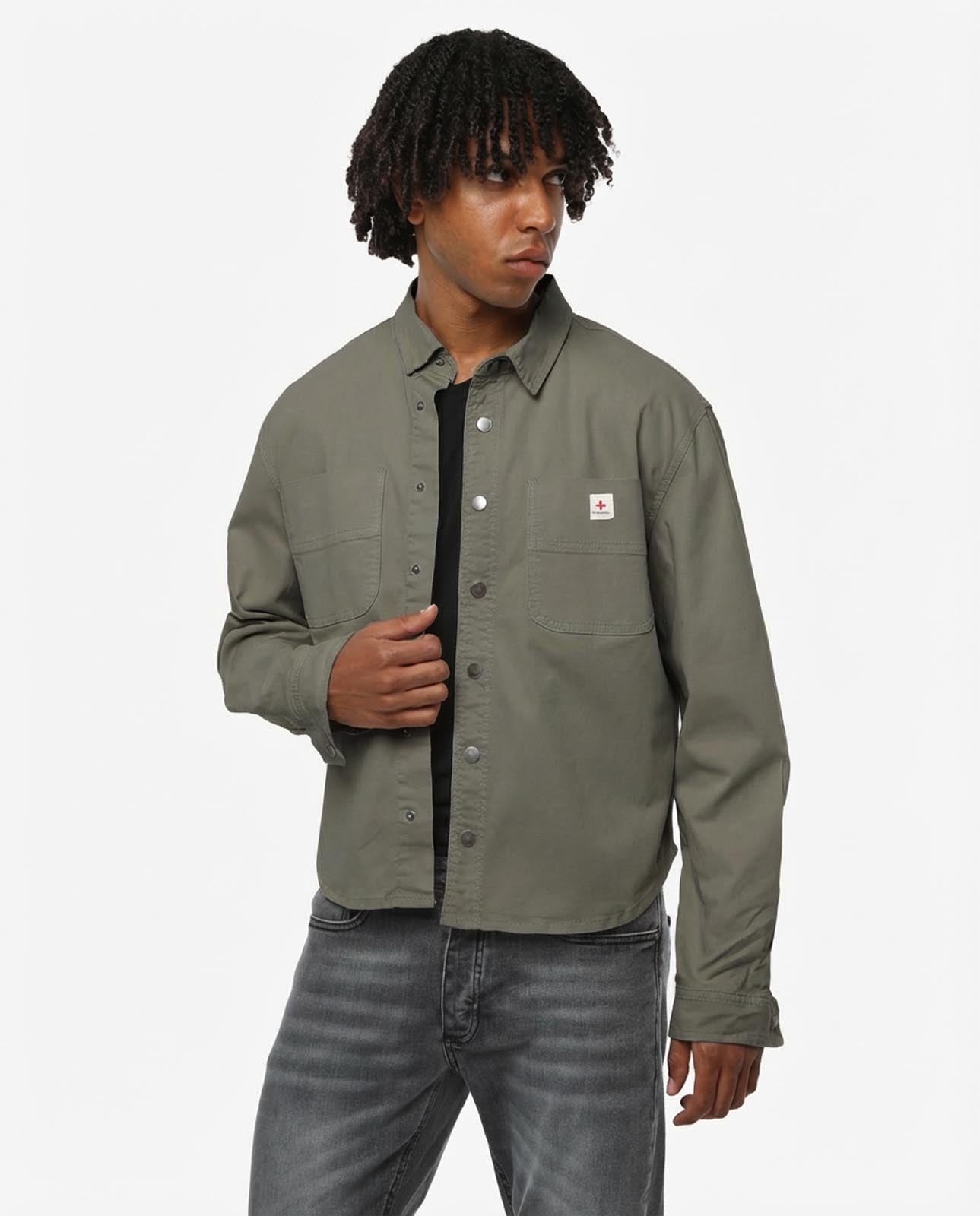 Overshirt in twill con tasche frontali, etichetta e bottoni personalizzati