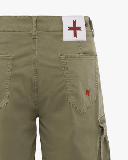Gabardine cargo shorts 