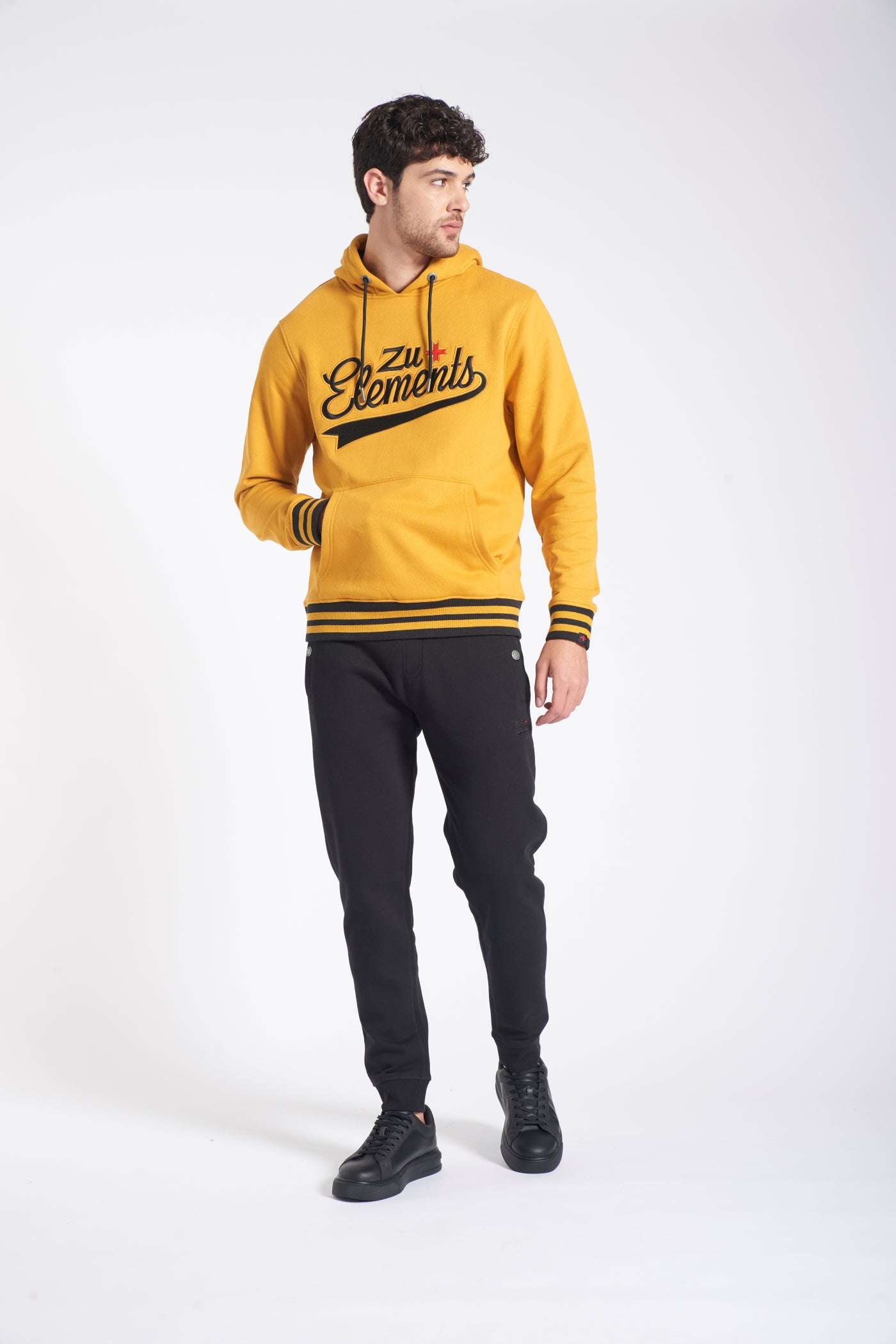Felpa con cappuccio stile "college"
