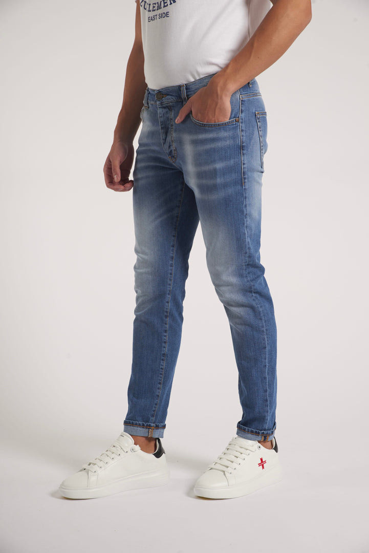 Jeans slim blu medio con spruzzature