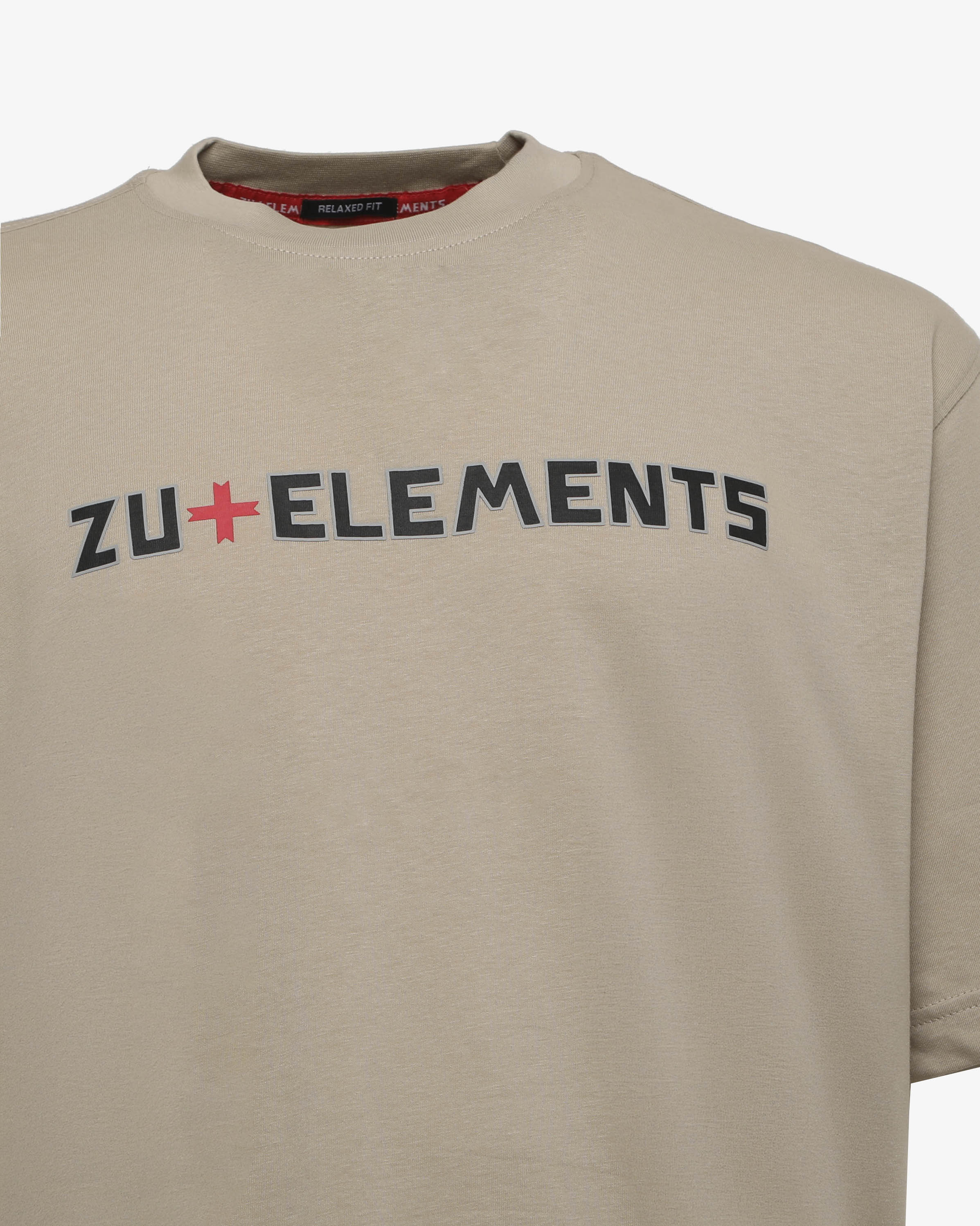 T-shirt relaxed e personalizzazione su manica
