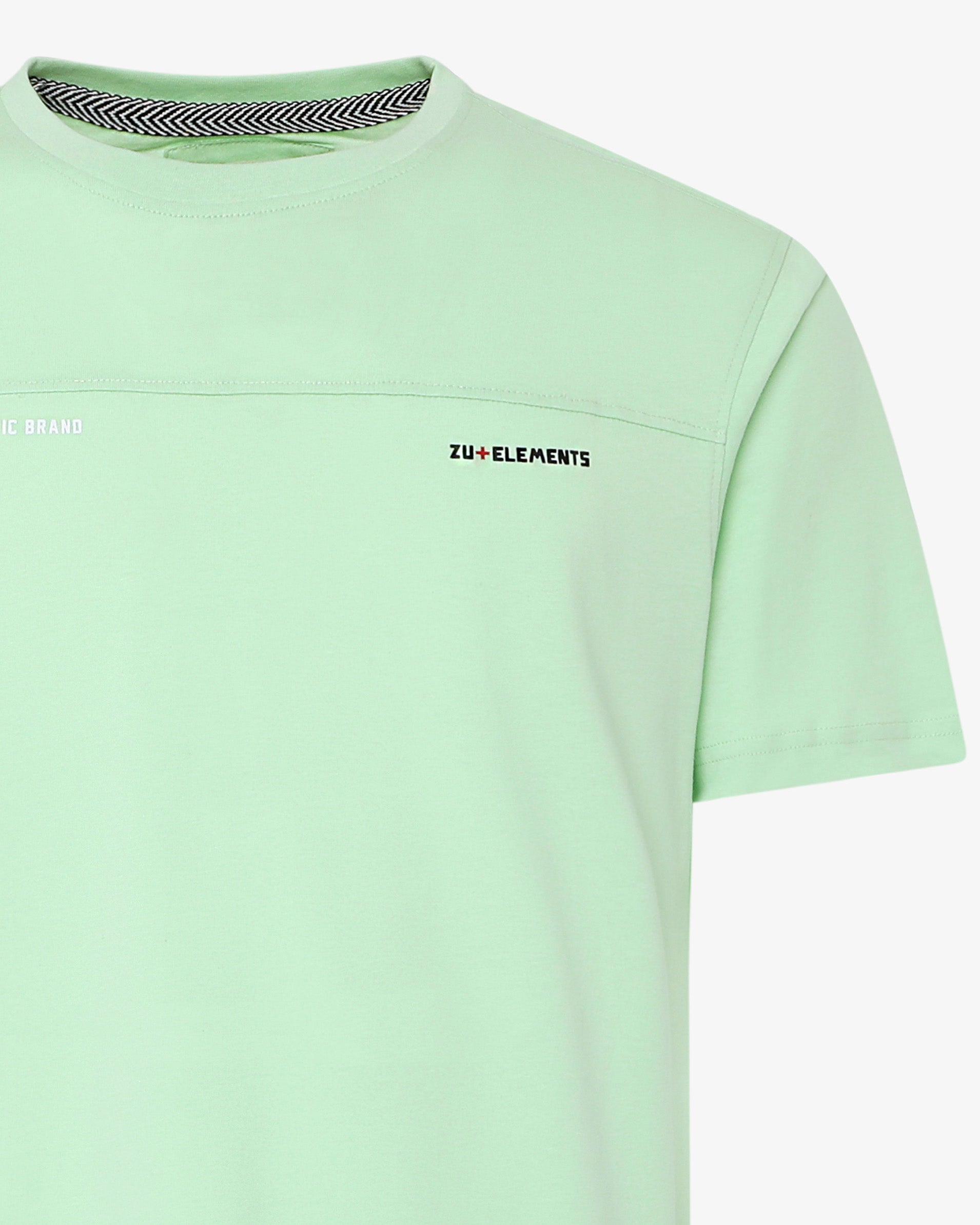 T-shirt con taglio sul petto e micrologo