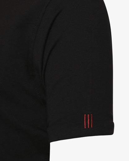 T-shirt con ricamo su manica