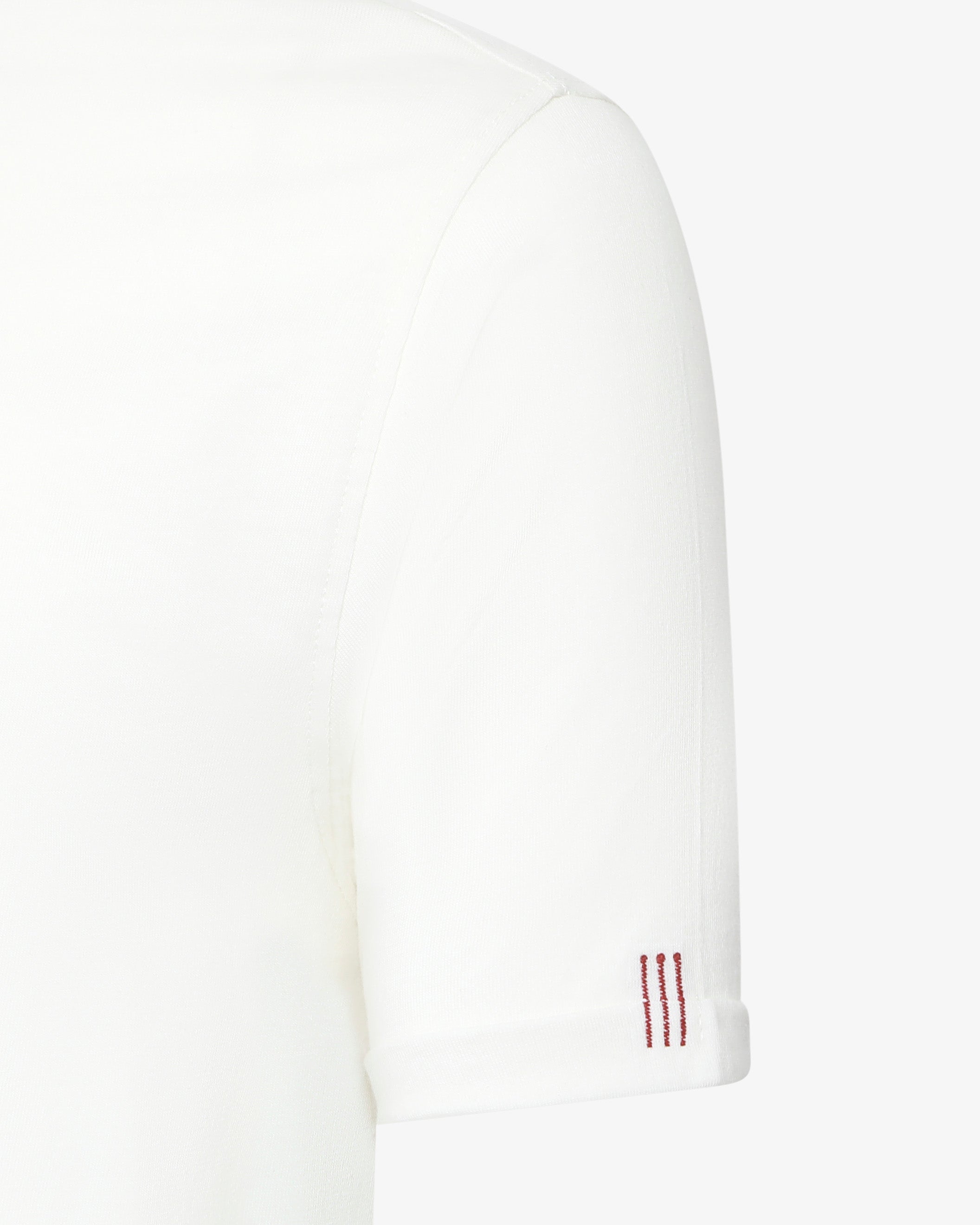 T-shirt con ricamo su manica