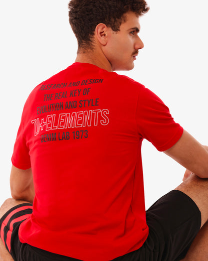 T-shirt con micrologo e stampa sul retro