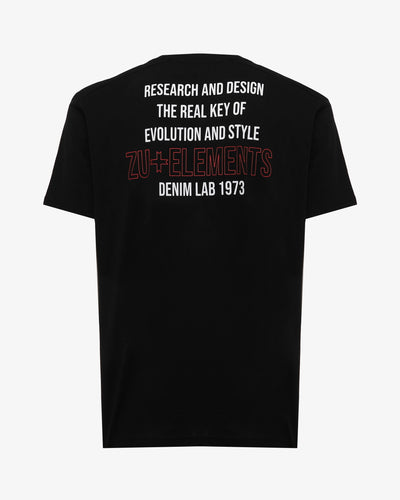 T-shirt con micrologo e stampa sul retro