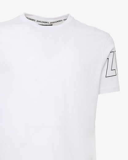 T-shirt con logo su manica e sul retro