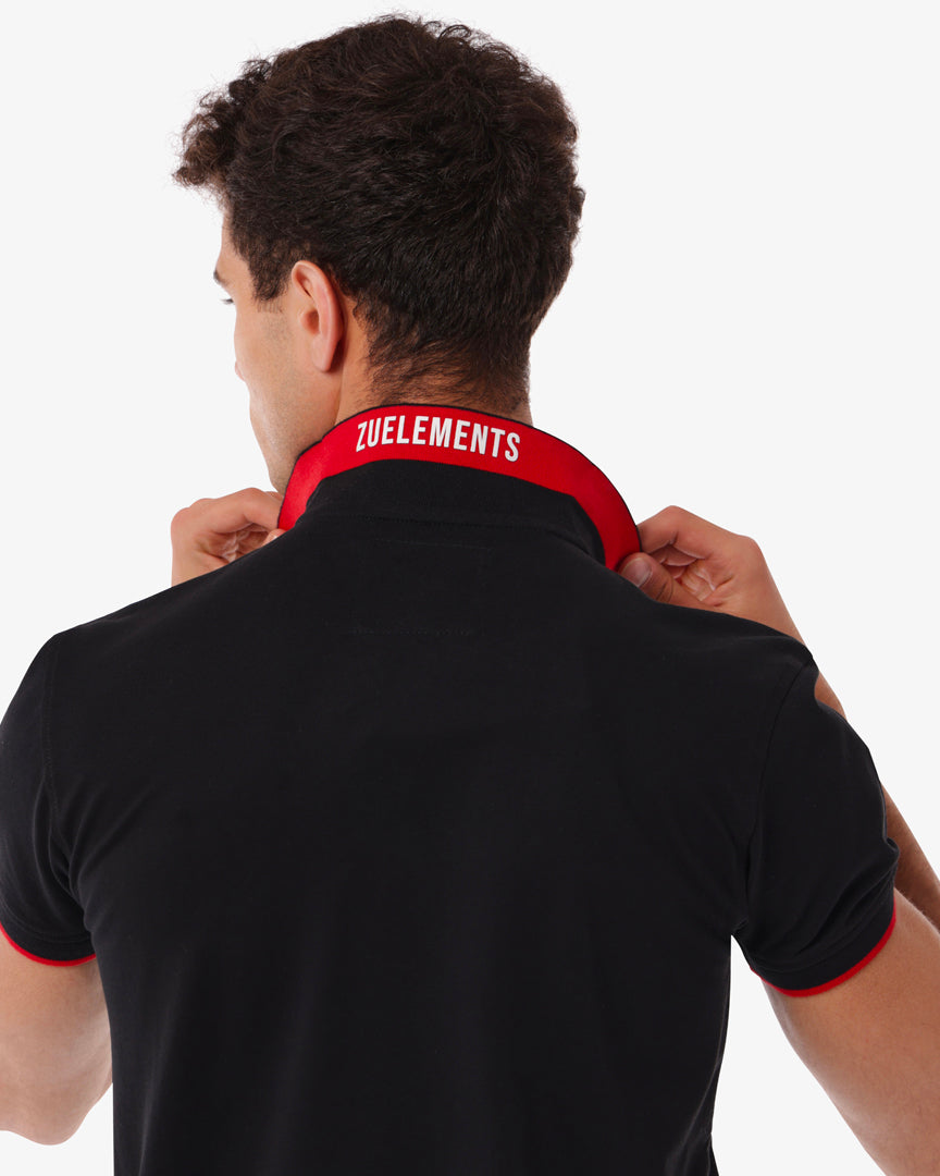 Polo piquet con dettagli sul collo