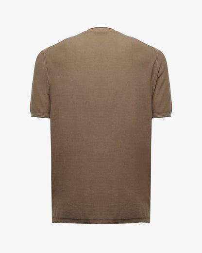 T-shirt in maglia con collo serafino