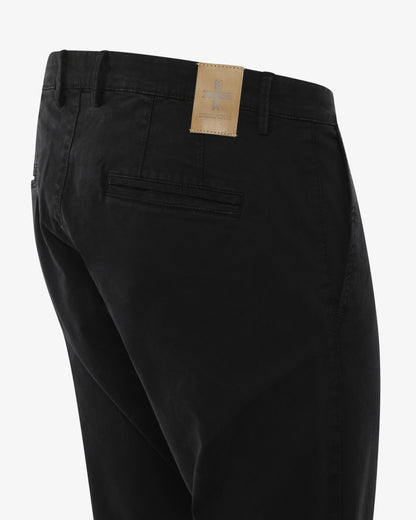 Pantaloni chino con ricamo sul retro