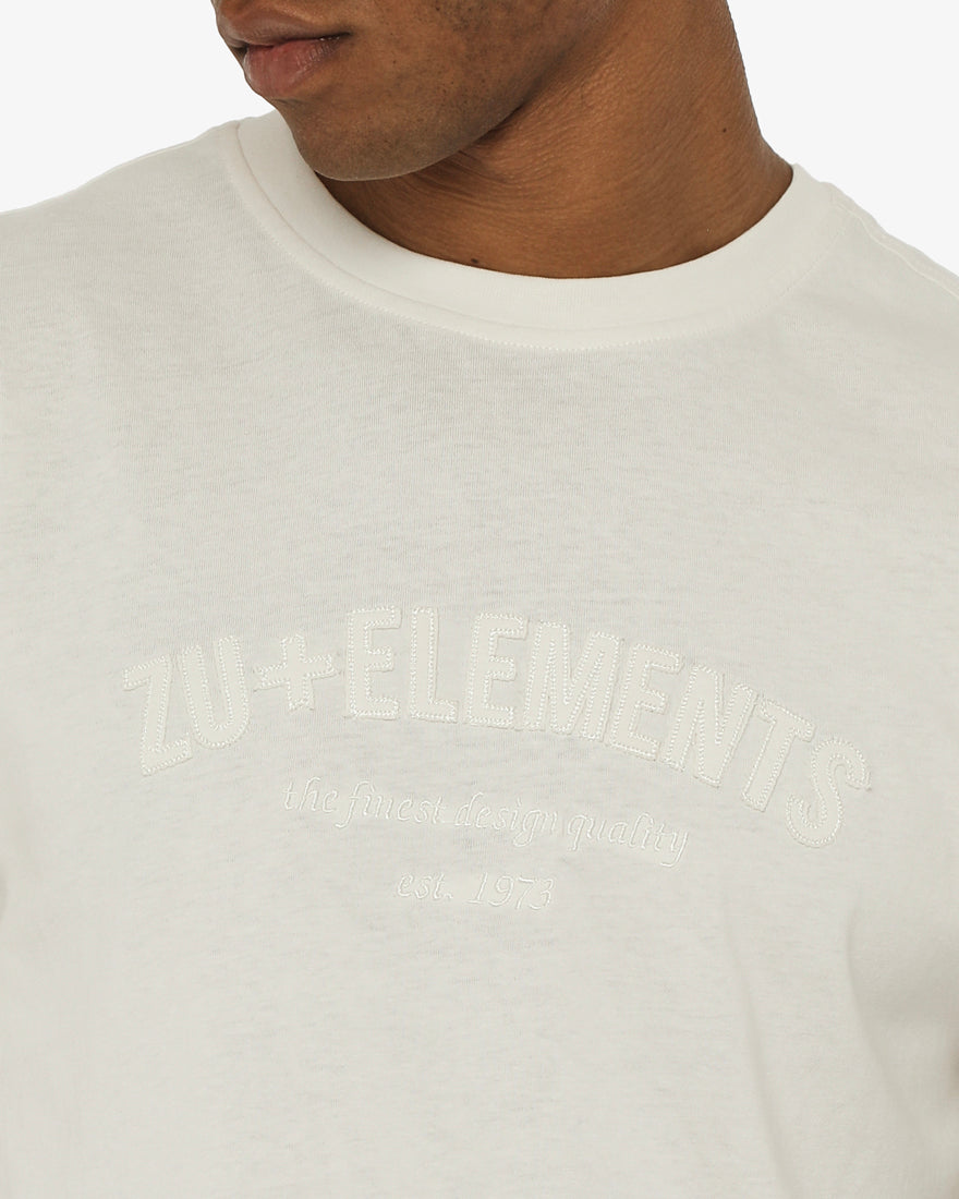 T-shirt girocollo maniche corte con applicazione frontale