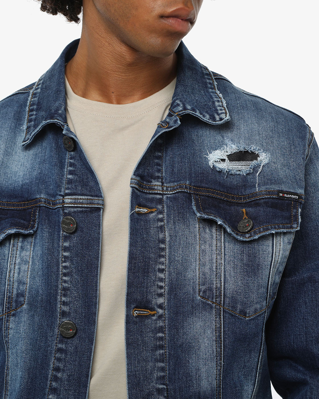 Giacca jeans in tono medium blue con tasche frontali