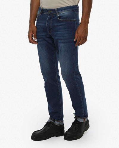 Jeans regular fit Ronnie in tono medium blue con accessori logati