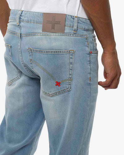 Jeans capri fit Cocker in tono stone bleach