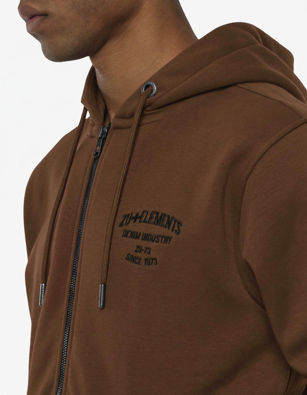 Felpa con cappuccio e zip, ricamo e stampa sul retro