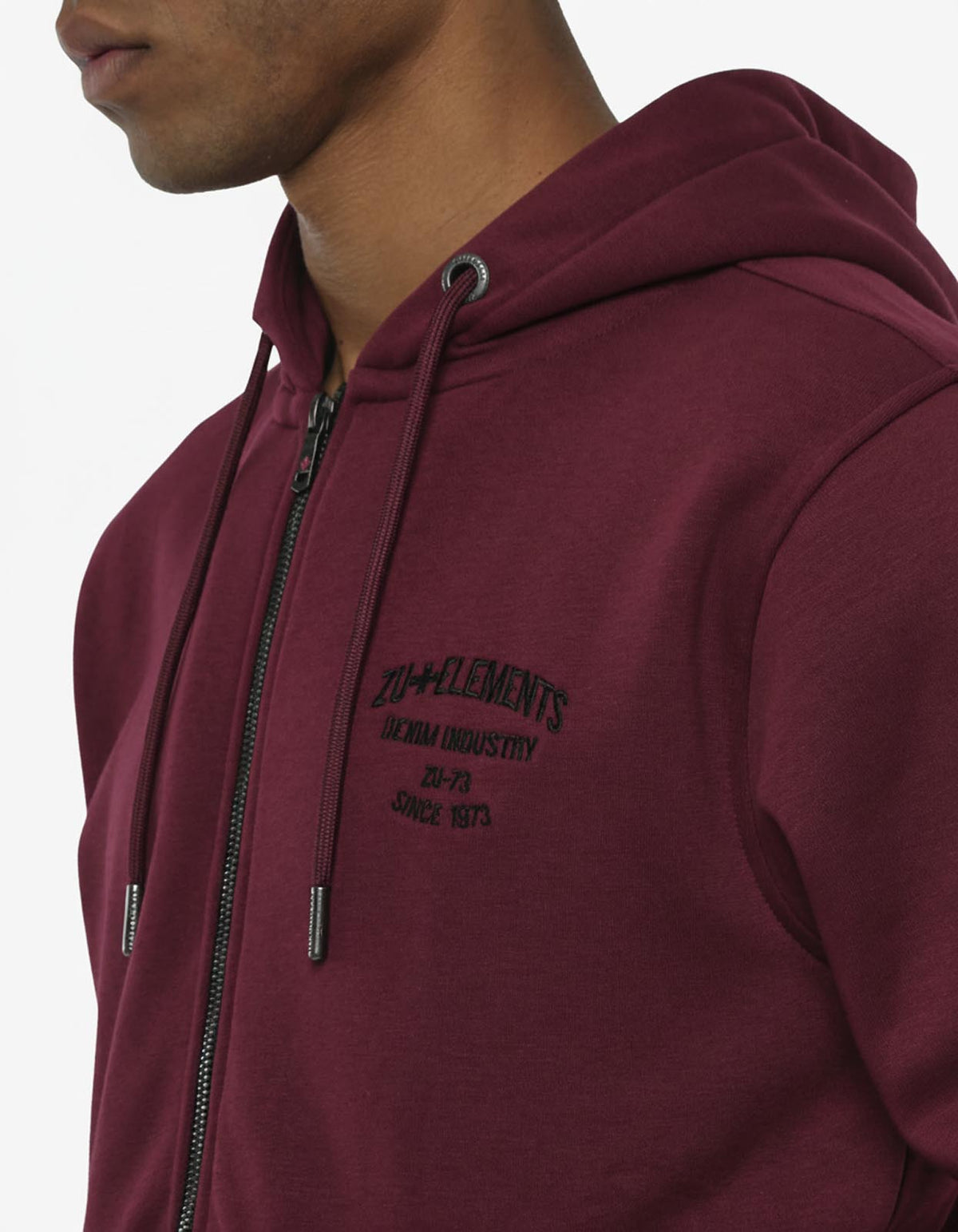 Felpa con cappuccio e zip, ricamo e stampa sul retro