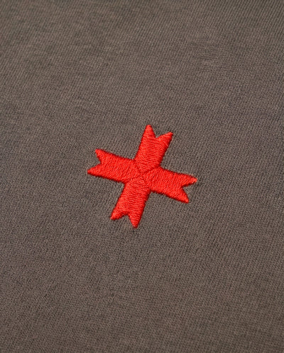 T-shirt maniche corte scollo a v, logo ricamato lato cuore