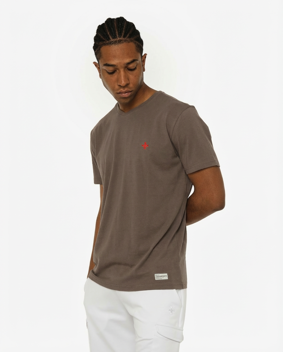 T-shirt maniche corte scollo a v, logo ricamato lato cuore