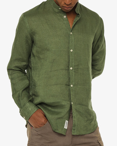 Camicia in puro lino con collo coreano e vestibilità regular