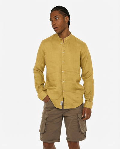 Camicia in puro lino con collo coreano e vestibilità regular