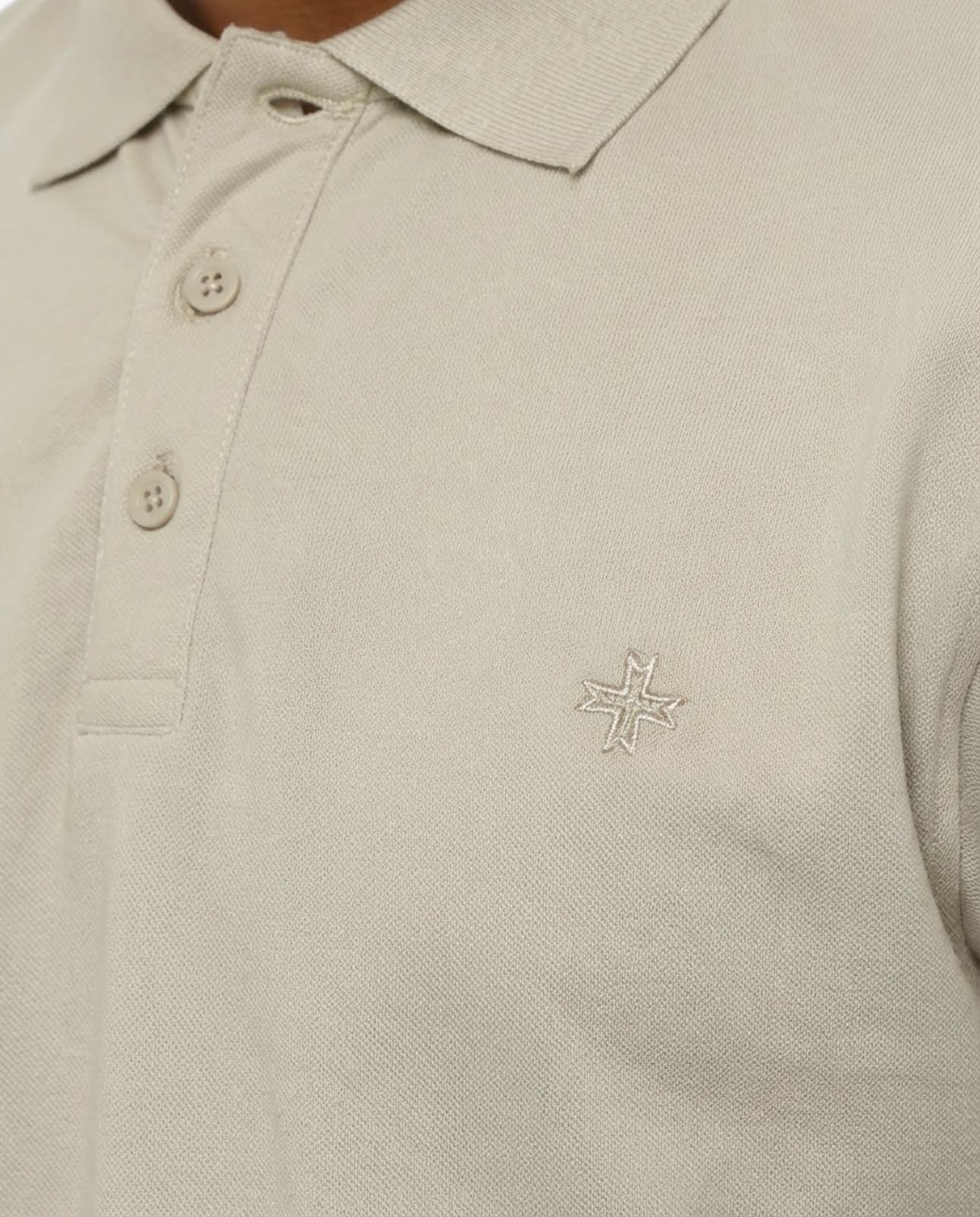 Polo in piquet con logo ricamato e dettagli sul fondo