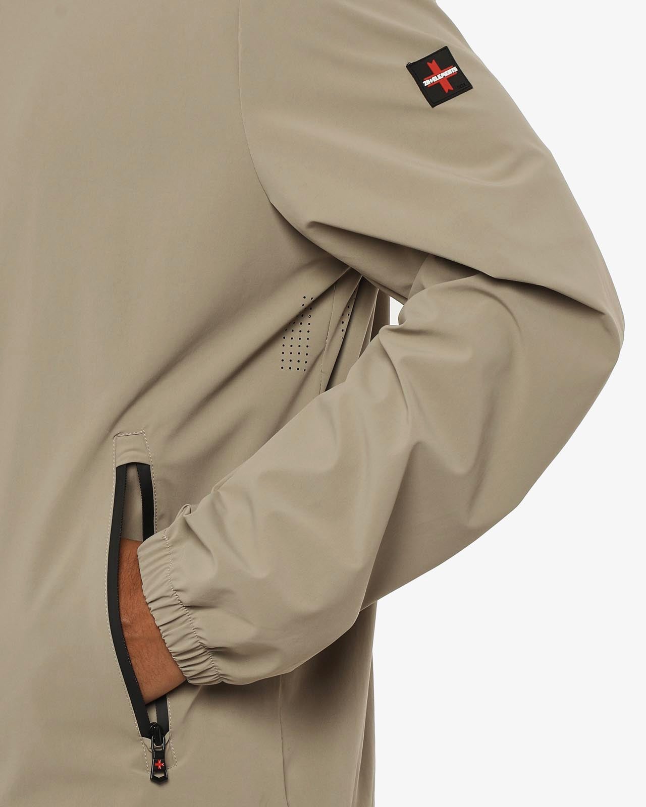 Giubbino zip con cappuccio e chiusura frontale