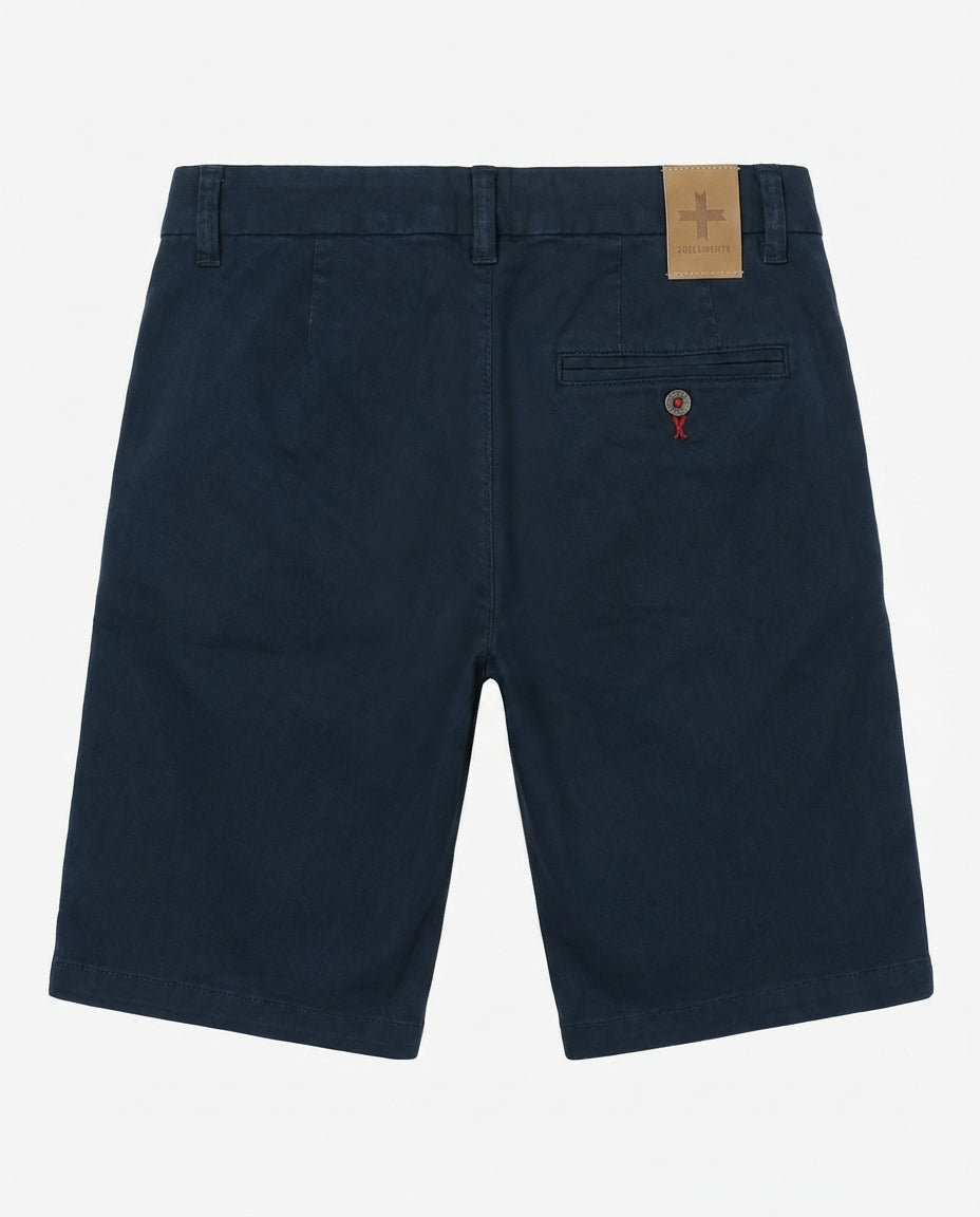 Bermuda chino con ricamo sul retro