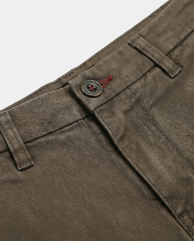 Bermuda chino con ricamo sul retro