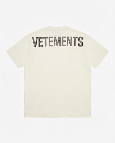 T-shirt girocollo maniche corte, logo stampato lato cuore in tono e stampa sul dietro