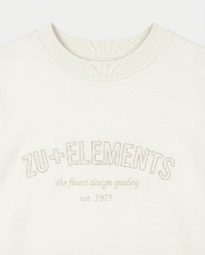 Felpa girocollo con applicazione frontale in tono ricamata