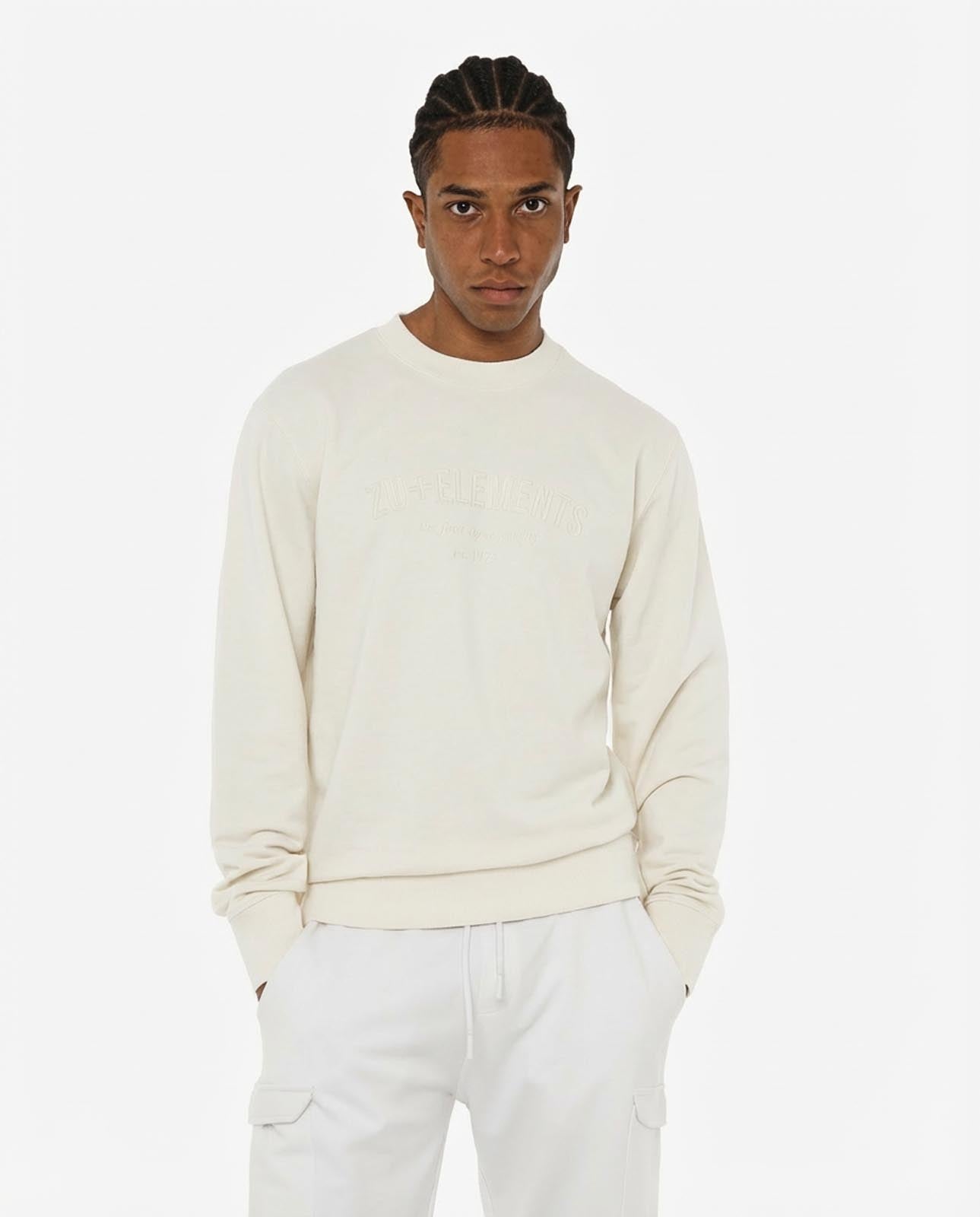 Felpa girocollo con applicazione frontale in tono ricamata