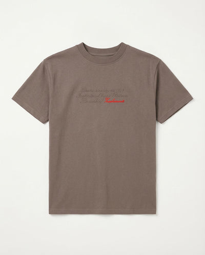 T-shirt girocollo maniche corte relaxed fit con taglio spalla e ricamo frontale