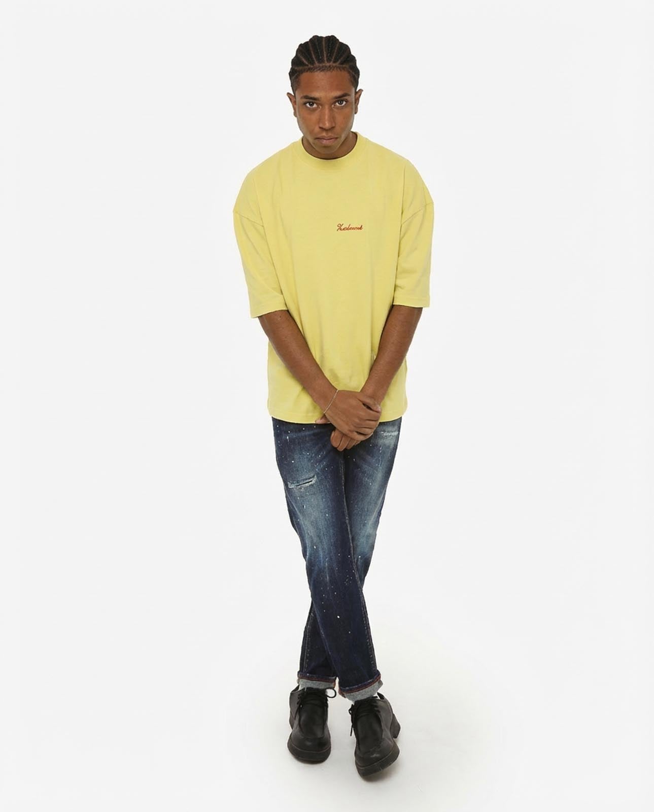 T-shirt girocollo maniche corte relaxed fit con taglio spalla e ricamo frontale