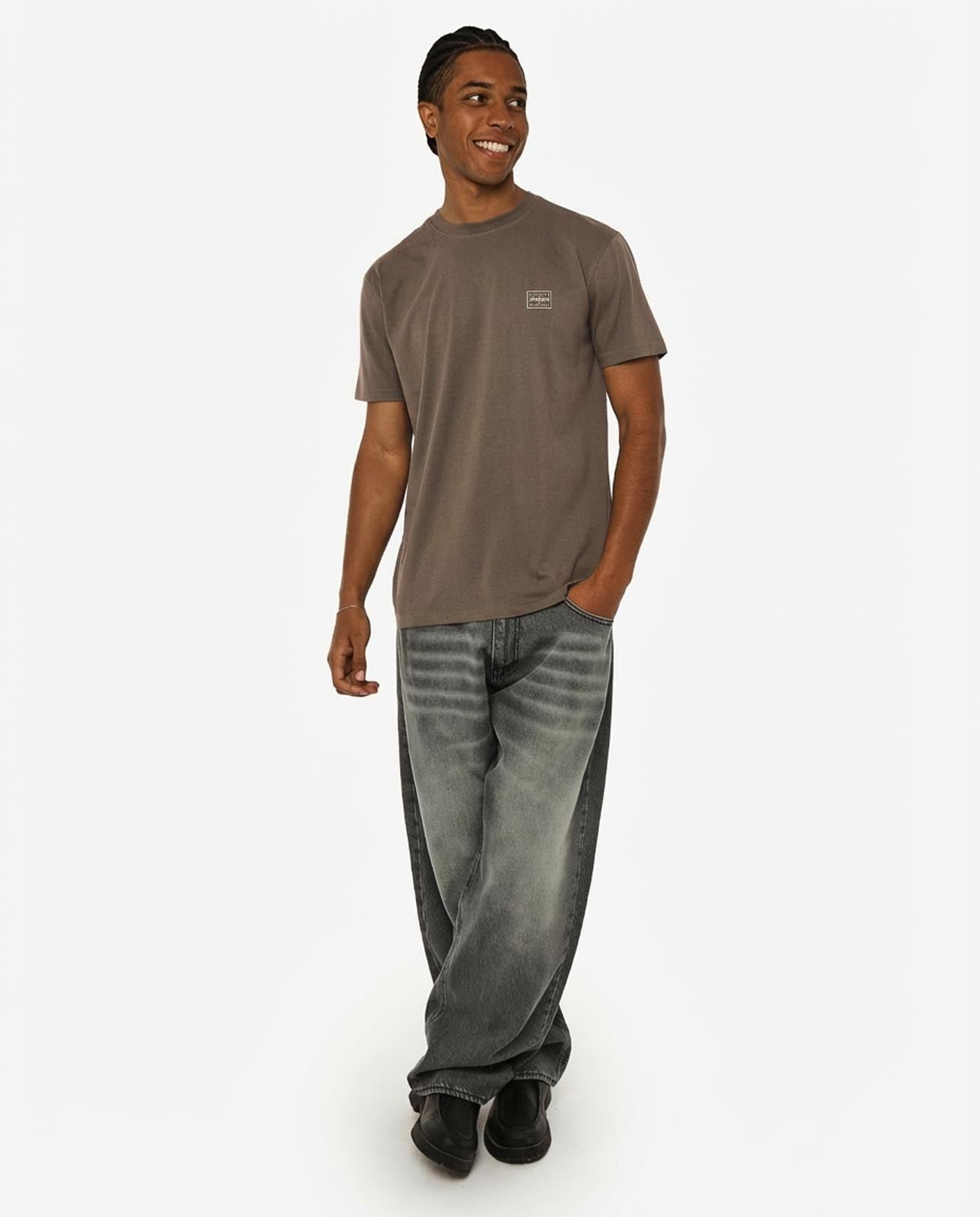 T-shirt girocollo maniche corte, stampa lato cuore e sul dietro – Optical Black