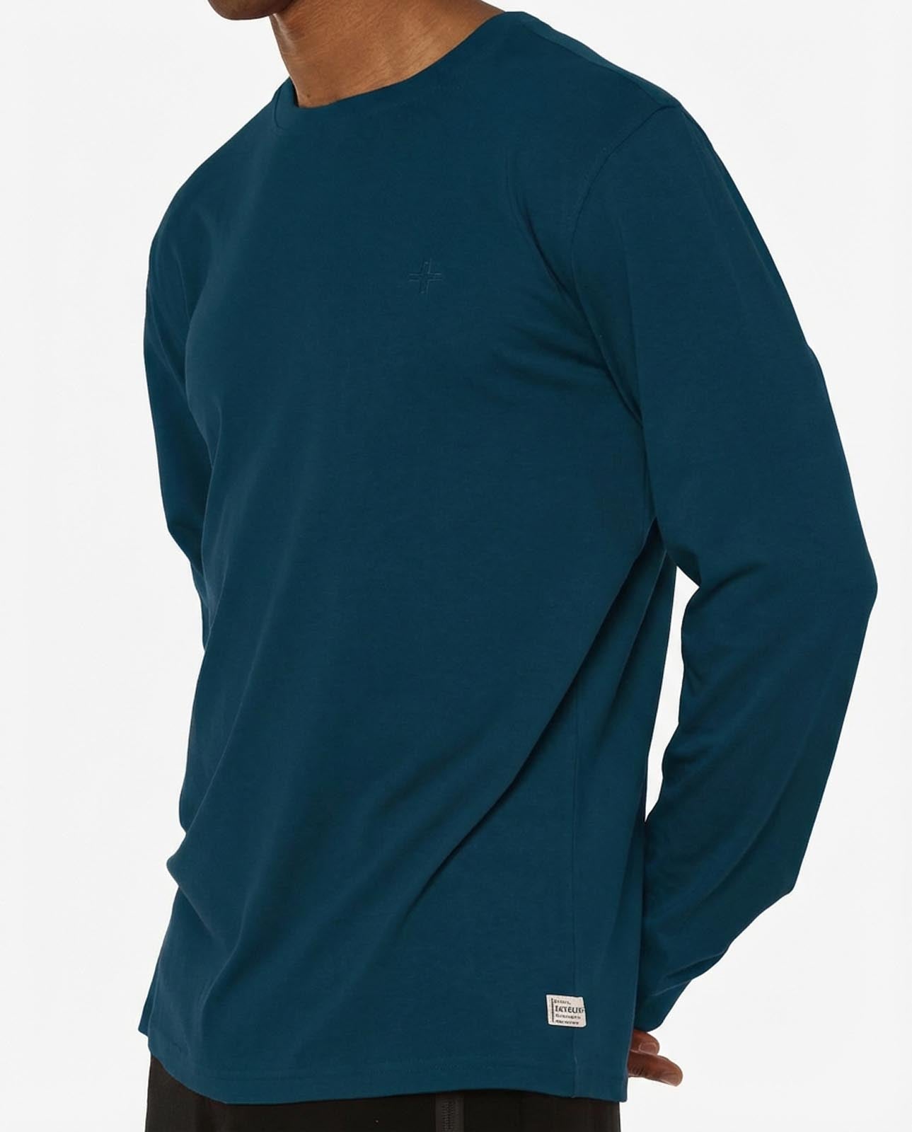 T-shirt manica lunga, logo lato cuore ricamato, collo e polsi a coste